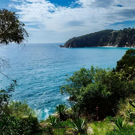 Pequeño Gran Paraíso Cala Llevadó * Tossa de Mar